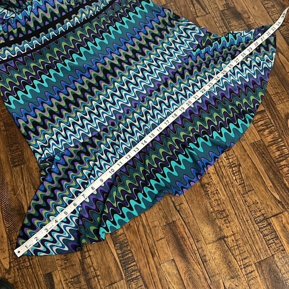 NWT Taylor Dress Halter Neck Sleeveless midi with swing hem Peacock Colors sz 12 - Picture 11 of 11